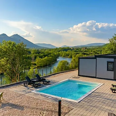 Vila Casa Quadratica Klobuk