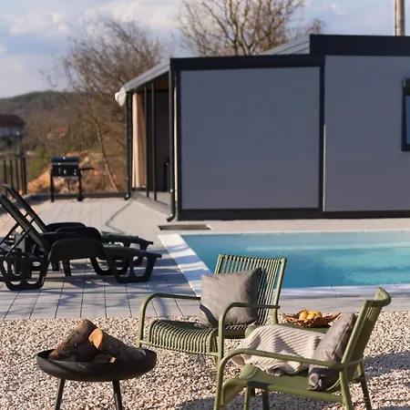 Casa Quadratica Vila Klobuk