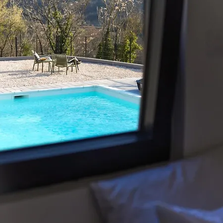 Casa Quadratica Klobuk